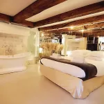 Exceptional In Jordaan Area Apartament