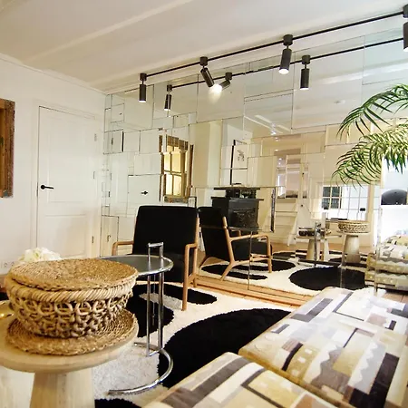 Exceptional In Jordaan Area Apartament *